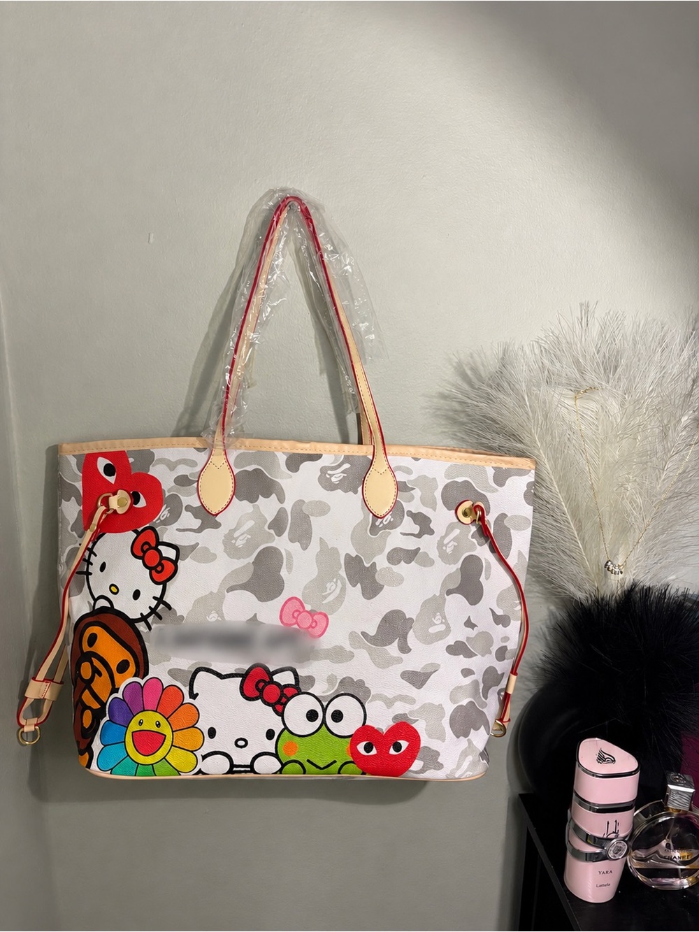 GRAPHIC Hello Kitty White Camo Tote Bag